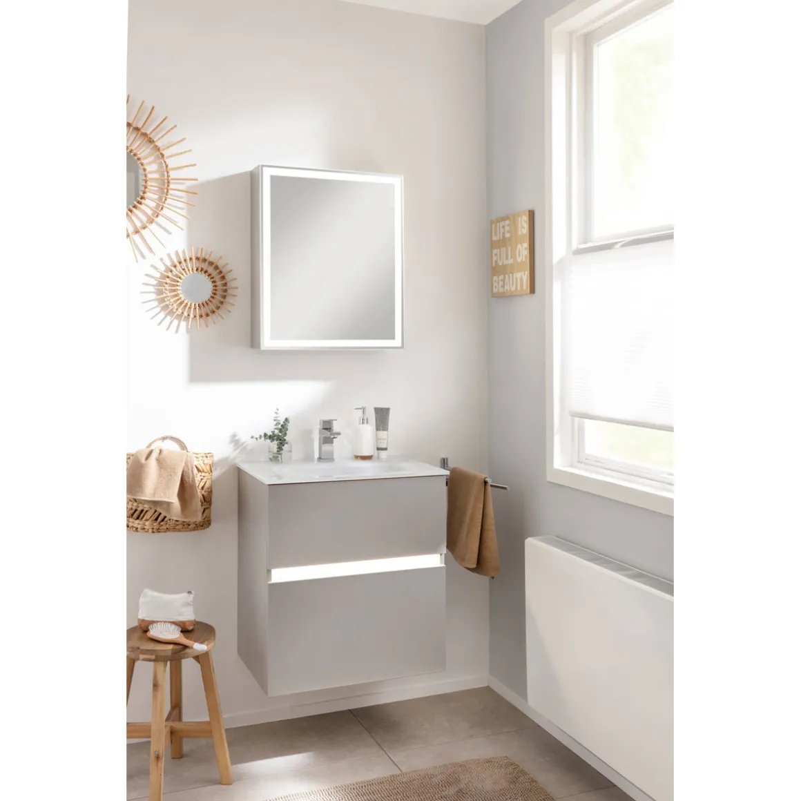 BADMOBIL Spiegelschrank FOTON 52 x 63 x 14 cm Tür rechts mit LED verdeckter Sensorschalter hellgrau