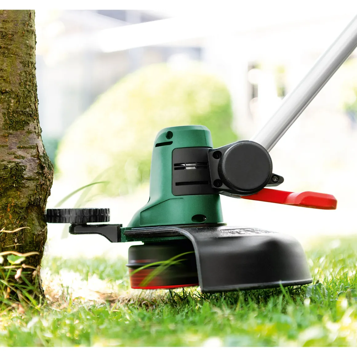 BoschAkku-Rasentrimmer UniversalGrassCut 18V
