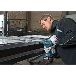 Bosch ProfessionalAkku-Bohrschrauber-Set GSR 18V-28 Professional 82-teiliges Zubehörset