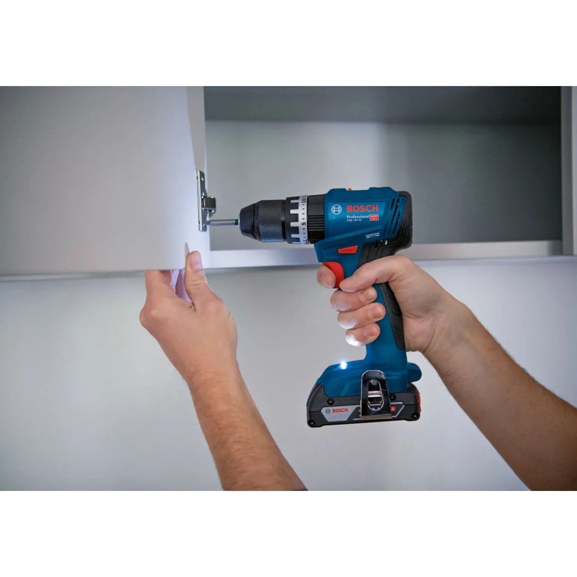 Bosch ProfessionalAkku-Bohrschrauber GSB 18V-45 mit Akku und Ladegerät