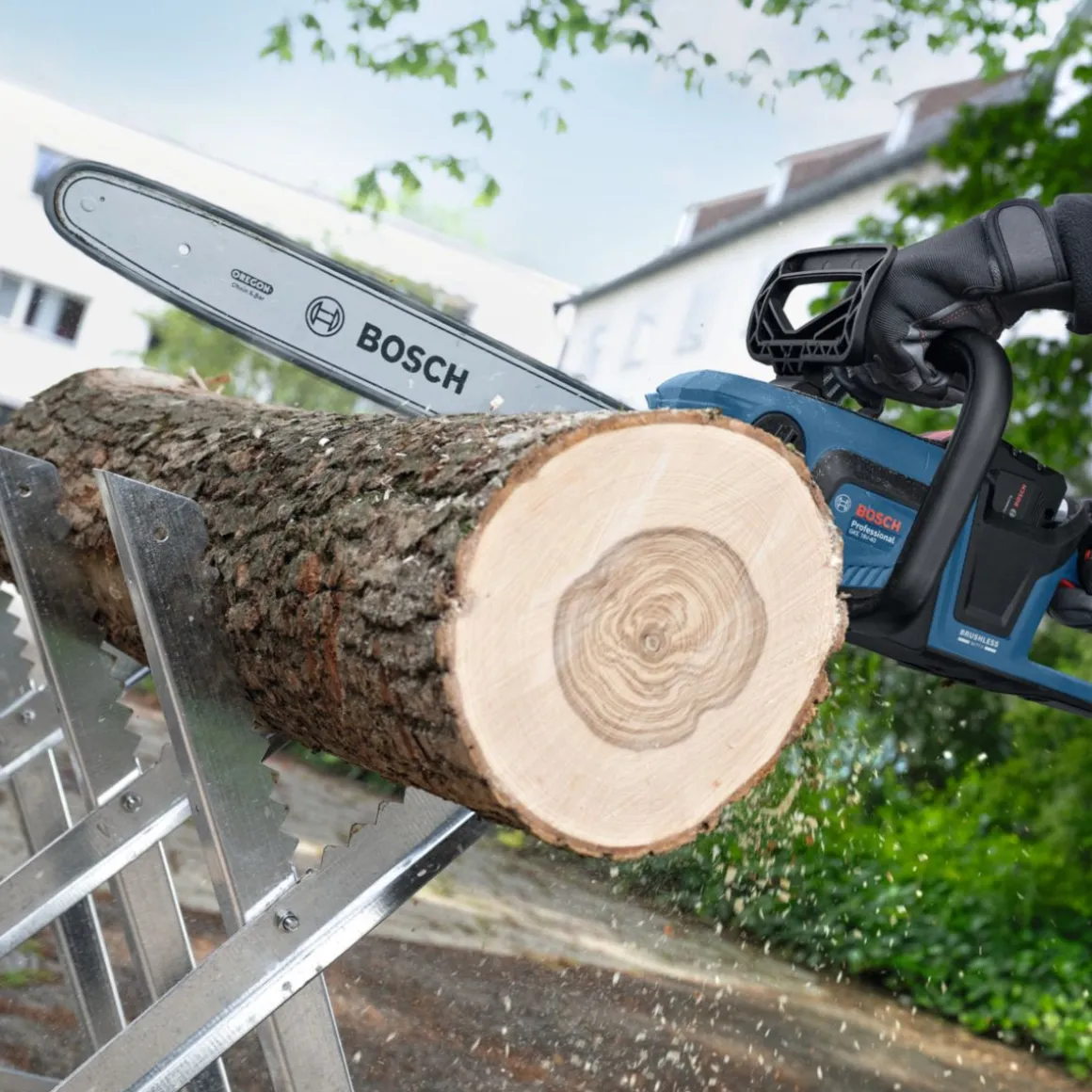 Bosch Professional Kettensäge 18V-40 Professional