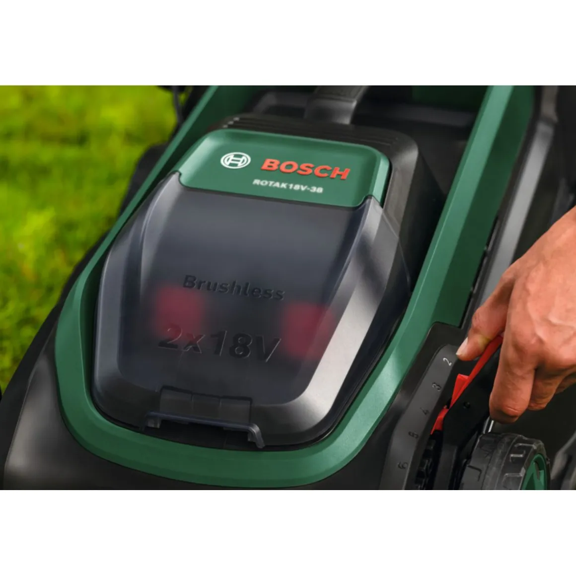 Bosch Professional Rasenmäher Rotak 18V2-38