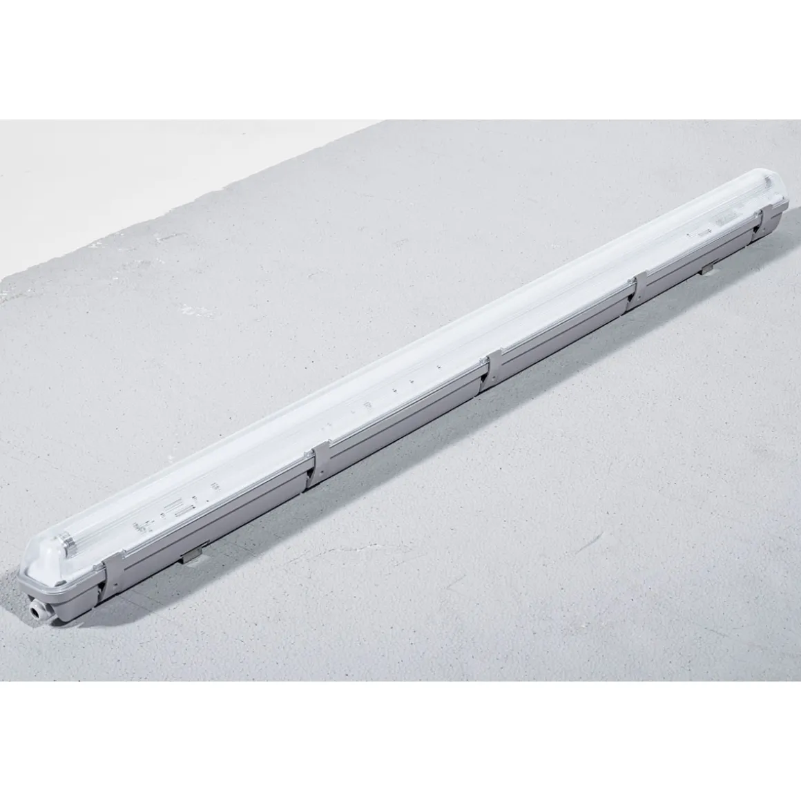 Flector Feuchtraum-Langfeldleuchte silber 127 cm