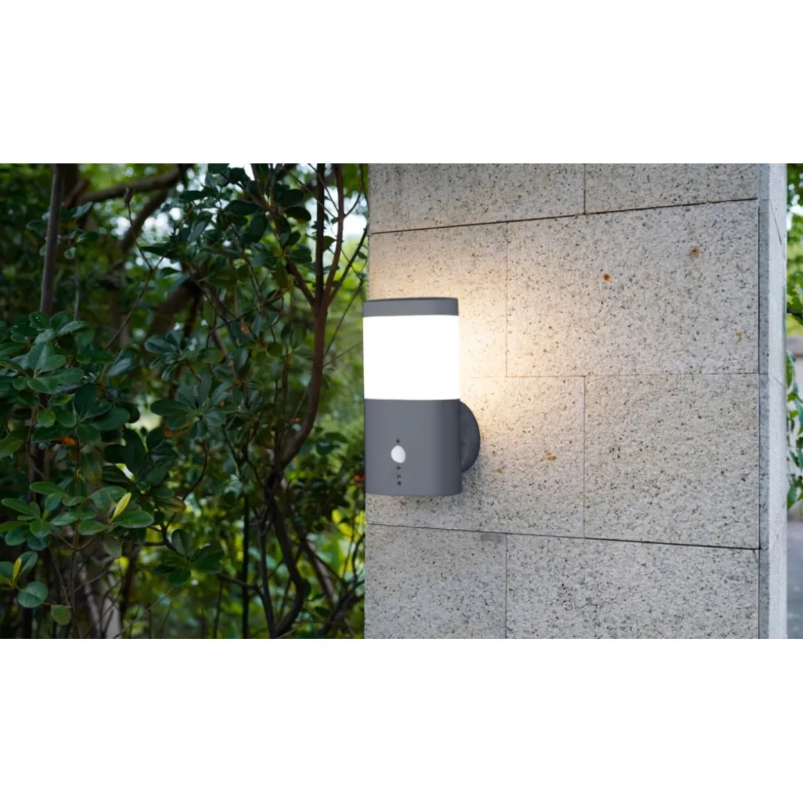Flector Garten LED-Außenwandleuchte Mira mit Bewegungsmelder grau