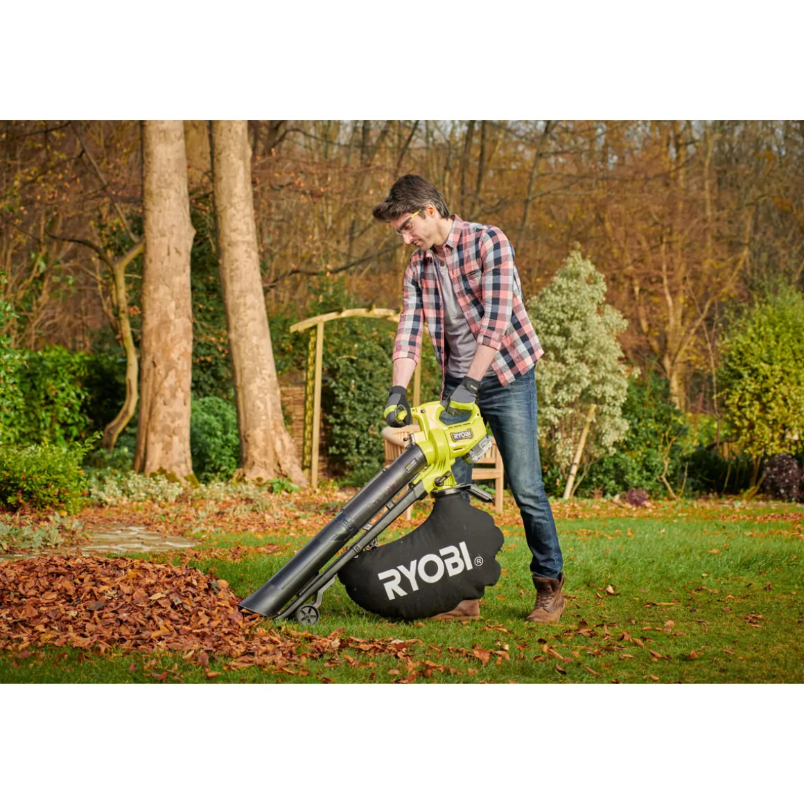 Ryobi Akku-Laubsauger/-bläser RY18BVXA-150 7,7 m3/min inkl 5,0 Ah Akku u Ladegerät