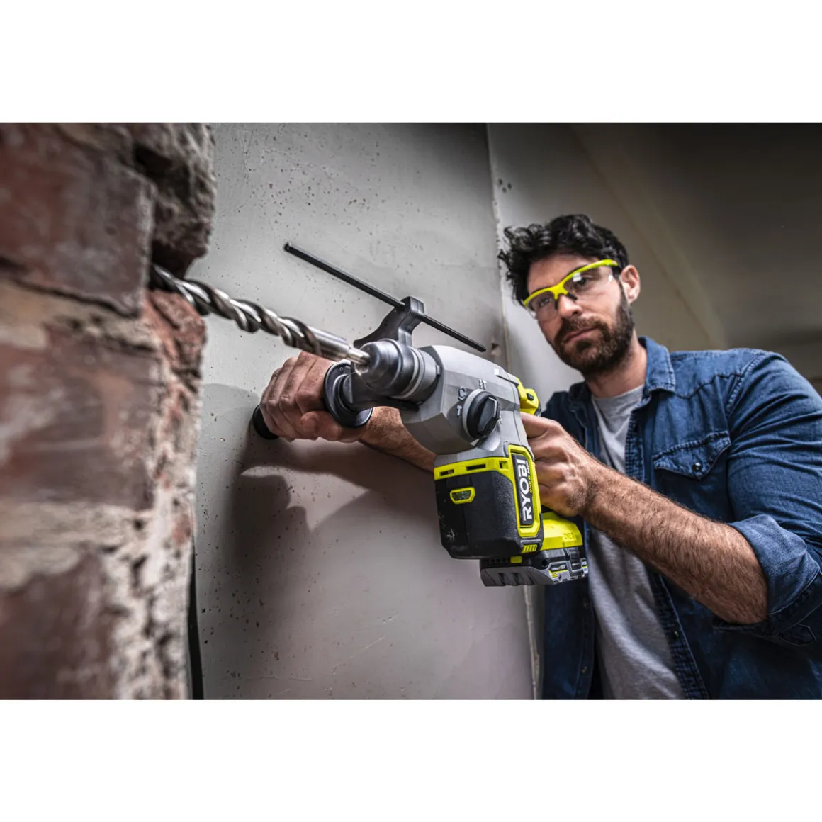 RyobiAkku-SDS-Bohrhammer RSDS18X-1C40S mit Akku und Ladegerät