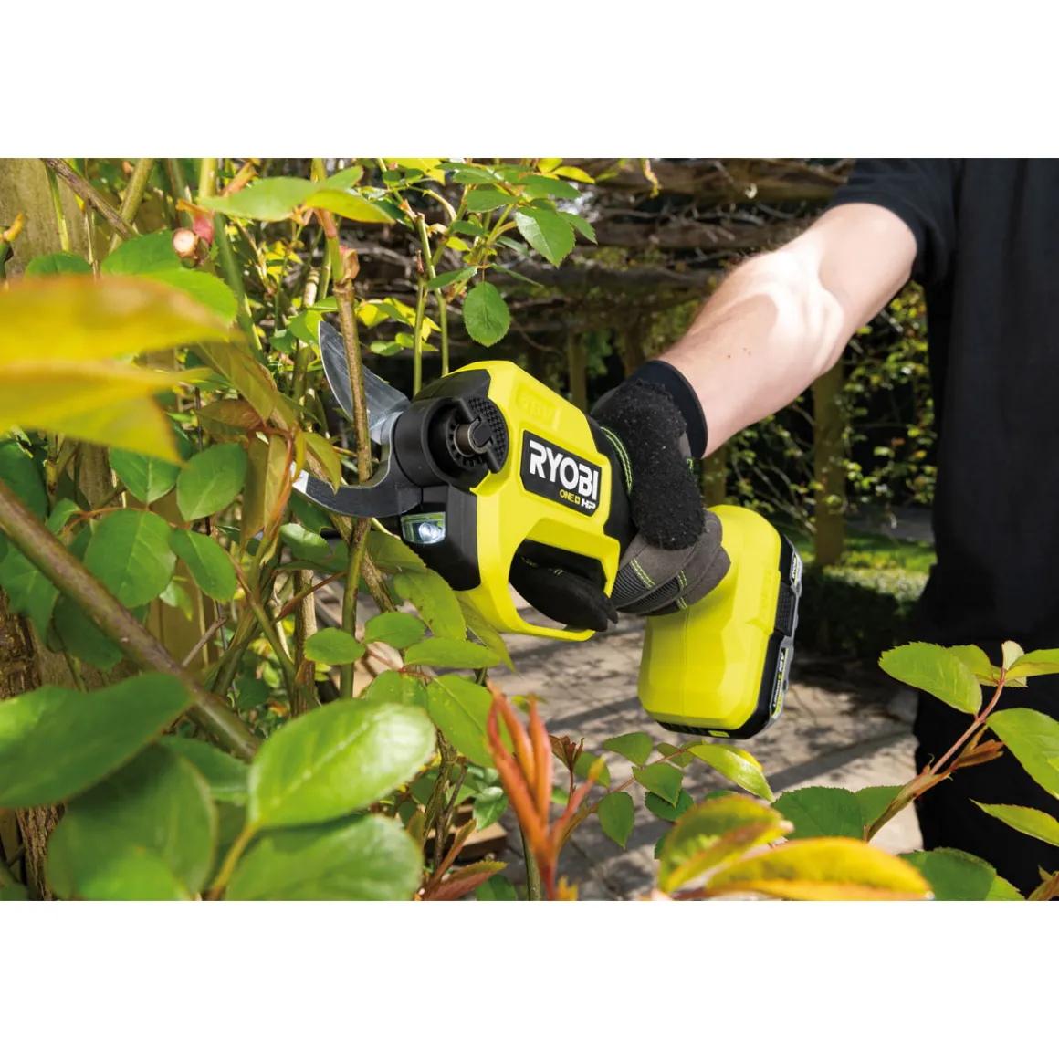 Ryobi18V Akku-Gartenschere RY18SCXA-0 Max Schnittleistung 28 mm solo